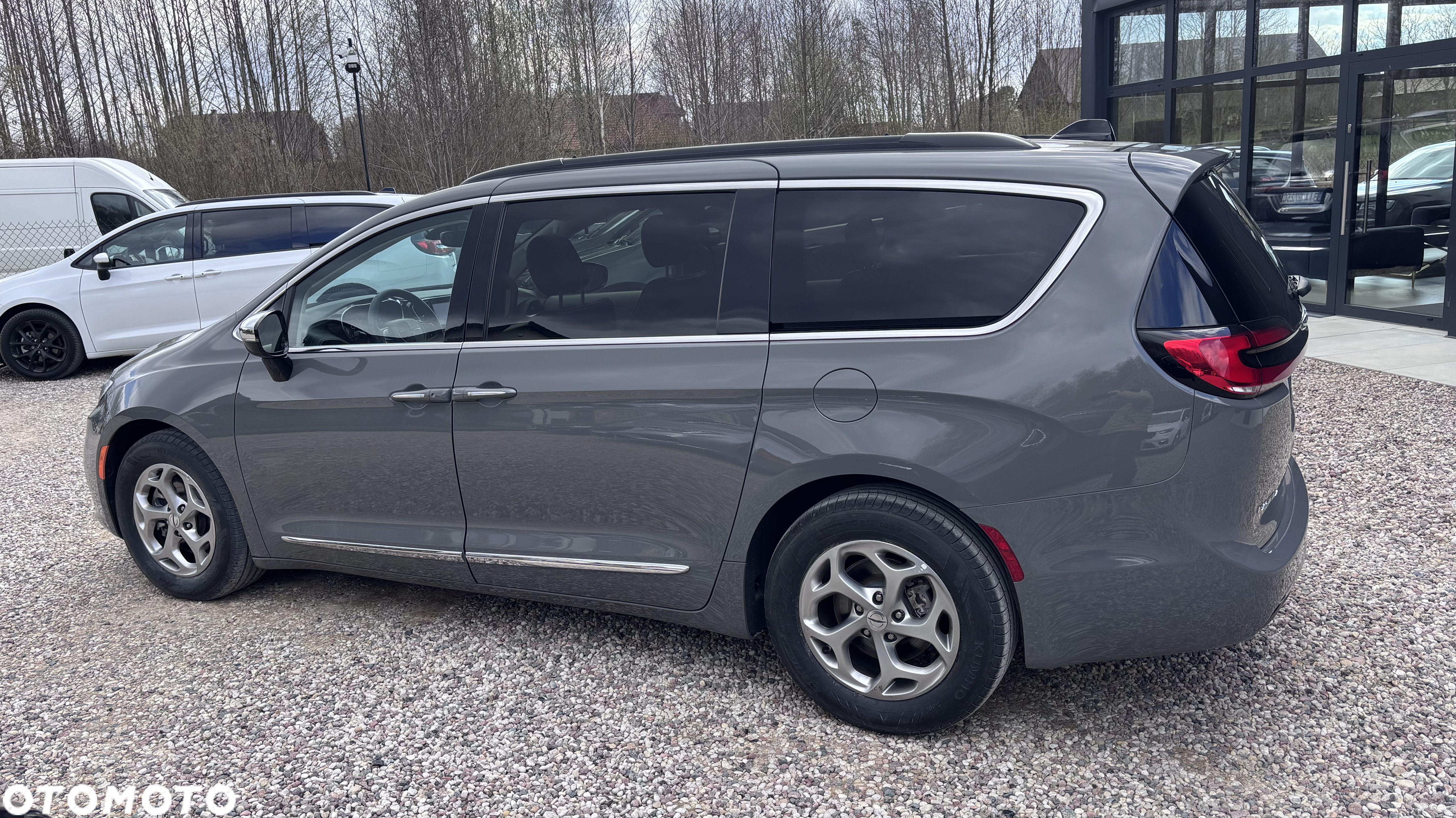 Chrysler Pacifica - 7