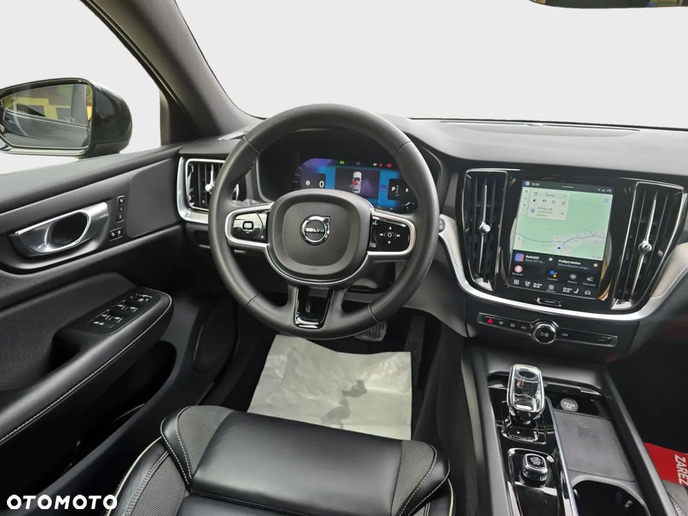 Volvo V60 Cross Country B4 D AWD Ultimate - 19