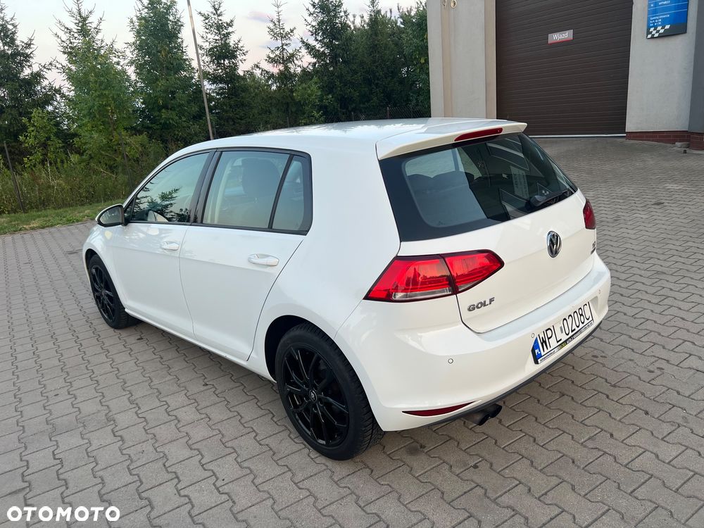 Volkswagen Golf - 5