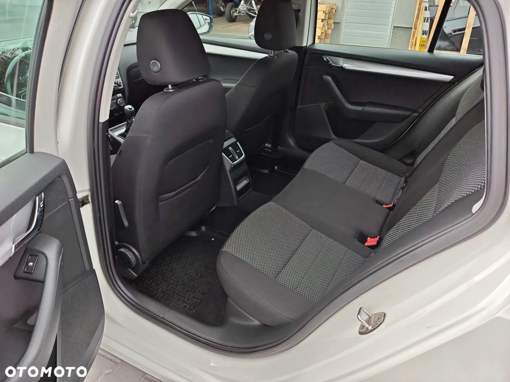 Skoda Octavia 1.6 TDI Style - 15