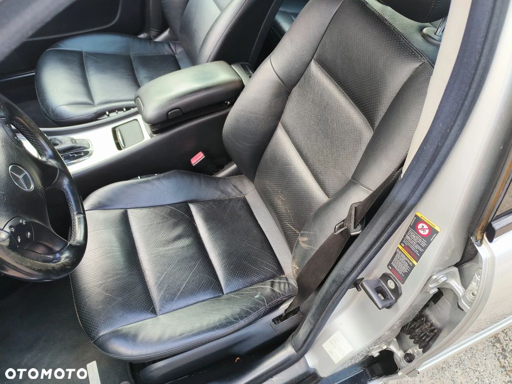 Mercedes-Benz Klasa C 320 4Matic Avantgarde Sport Edition - 8