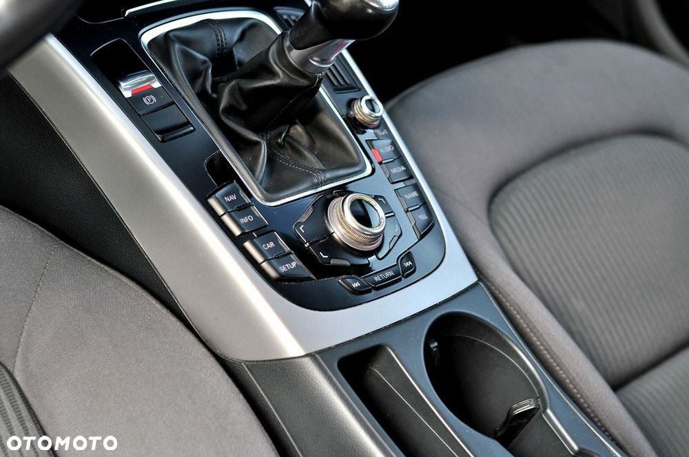 Audi A4 Avant 2.0 TDI DPF Ambiente - 16
