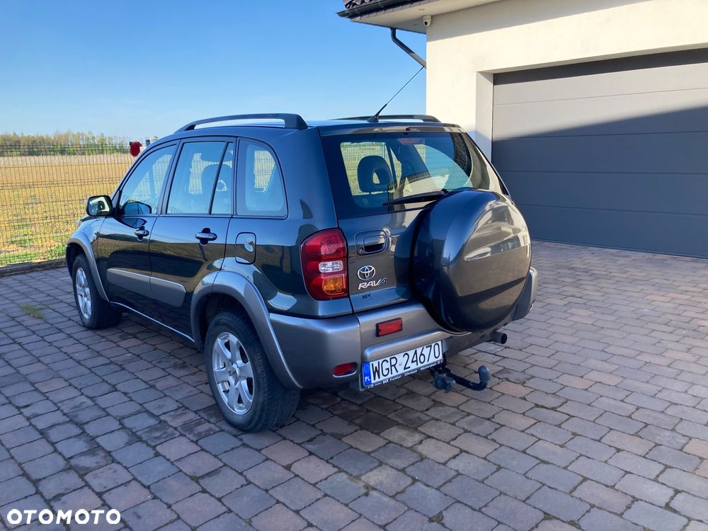 Toyota RAV4 2.0 VVT-i 4x4 - 13