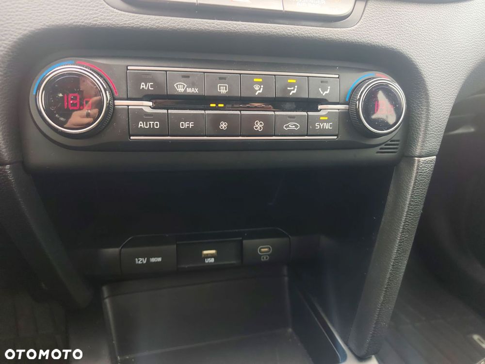 Kia XCeed 1.5 T-GDI M - 27