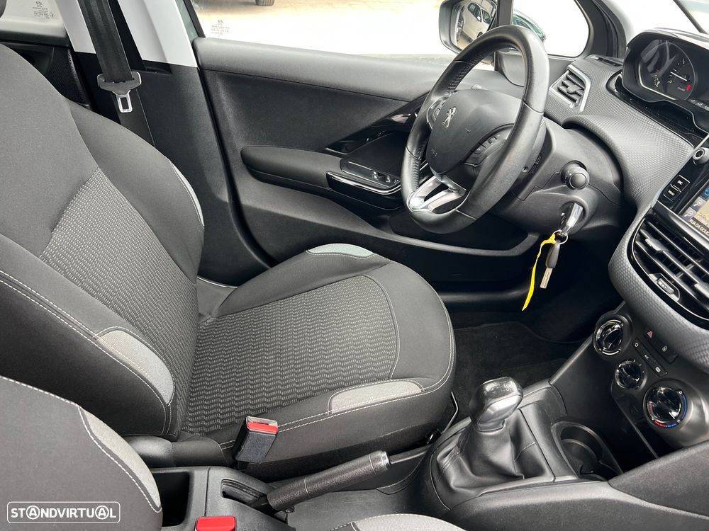 Peugeot 208 1.2 PureTech Active - 31