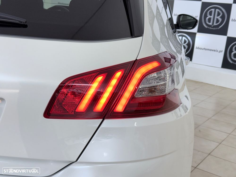 Peugeot 308 PureTech 130 EAT6 Stop & Start Allure - 26