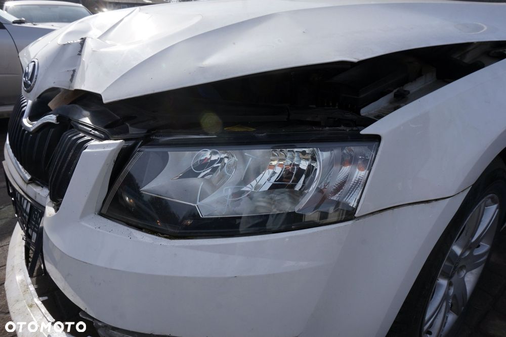 LAMPA PRZEDNIA LEWA OCTAVIA III 5E3 5E1941017 SKODA 2012-2016 - 1