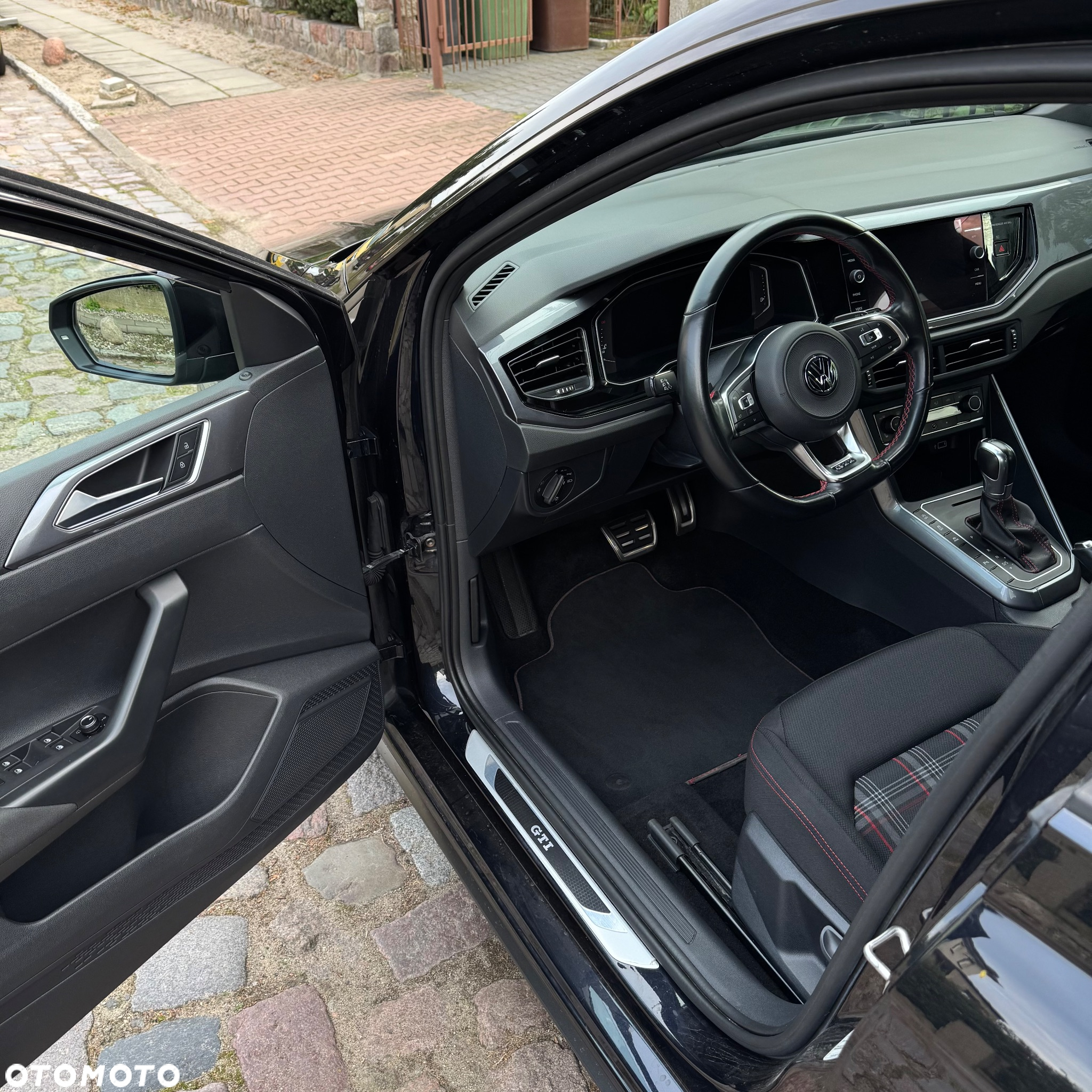 Volkswagen Polo 2.0 TSI GTI DSG - 19