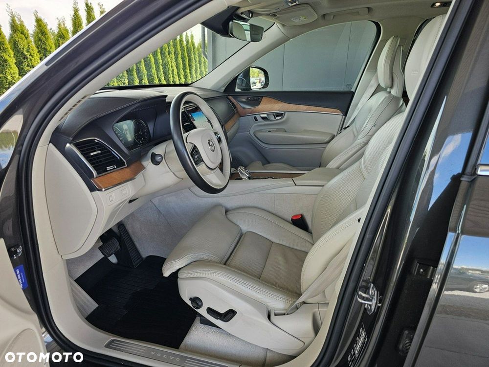Volvo XC 90 - 18