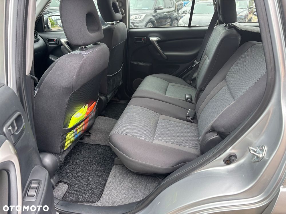 Toyota RAV4 2.0 VVT-i 4x4 - 17