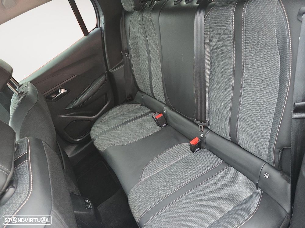 Peugeot 208 1.2 PureTech Allure — fotografia 13