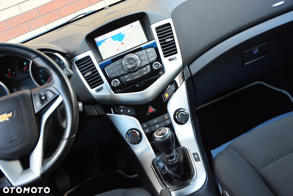 Chevrolet Cruze - 33