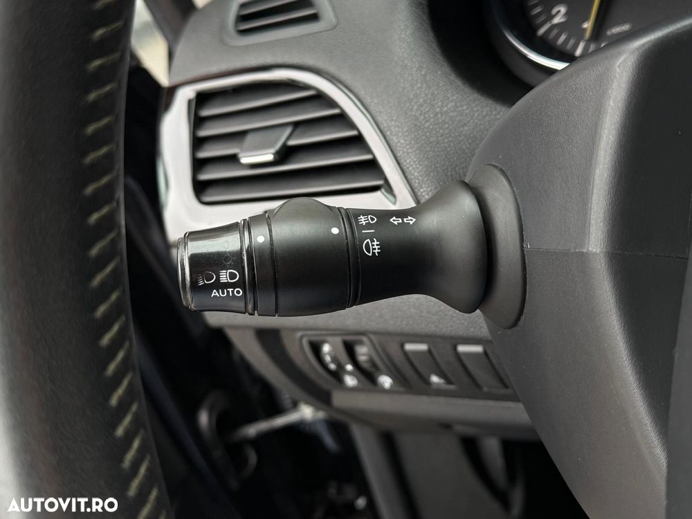 Renault Megane Grandtour TCe 130 BOSE Edition - 14