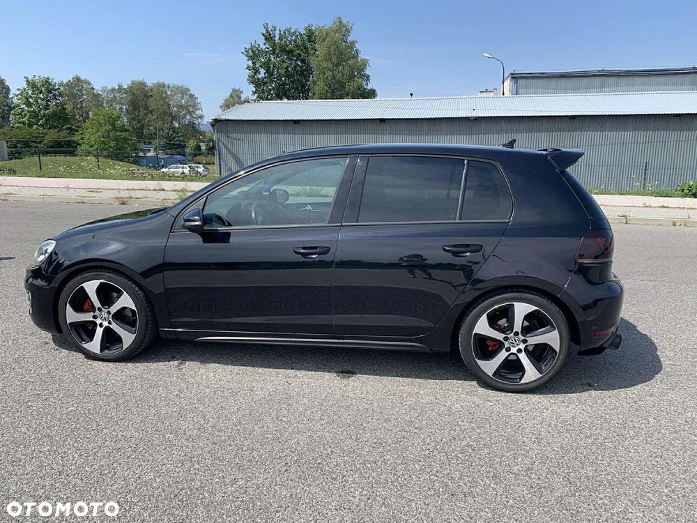Volkswagen Golf - 2