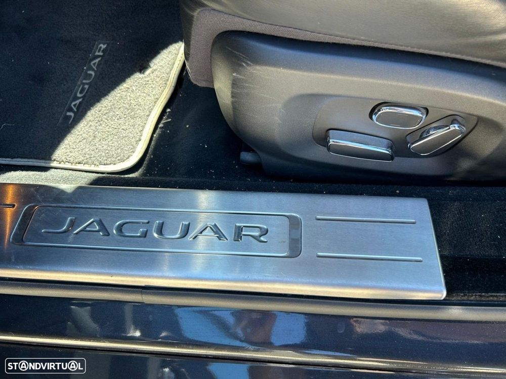 Jaguar XJ 3.0 D V6 Luxury - 11
