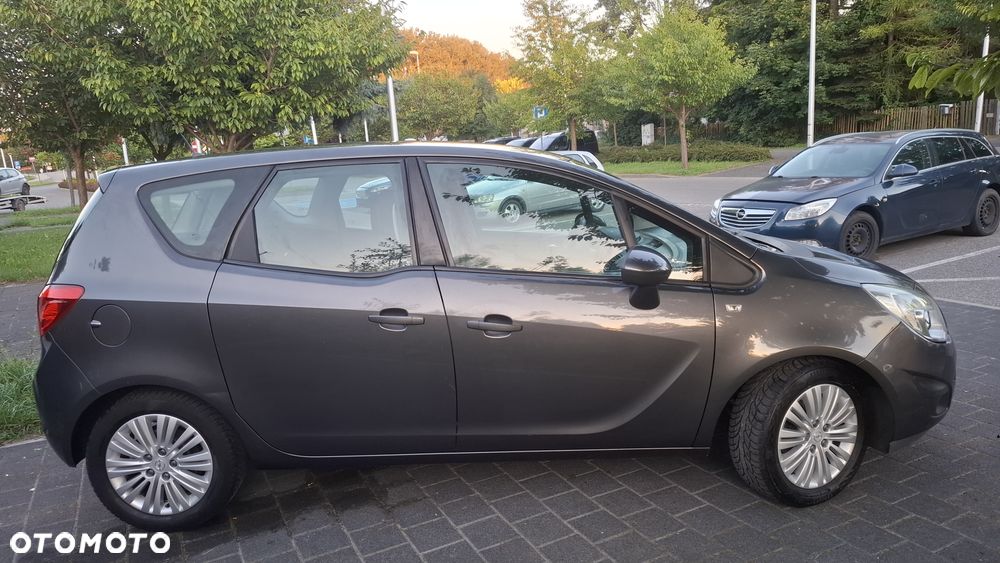 Opel Meriva - 10