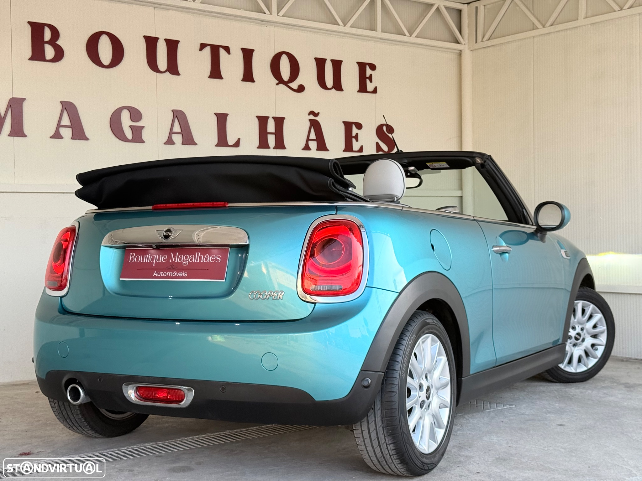 MINI Cabrio Cooper Auto. Essential - 26