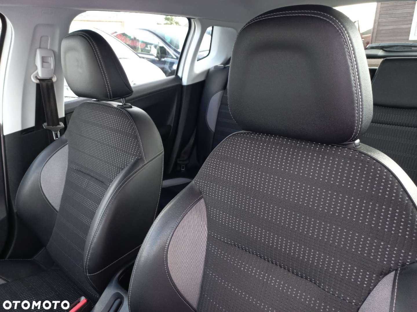 Peugeot 2008 - 14