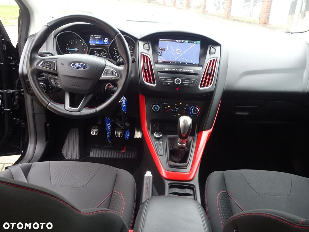Ford Focus 2.0 TDCi ST-Line Red ASS - 19