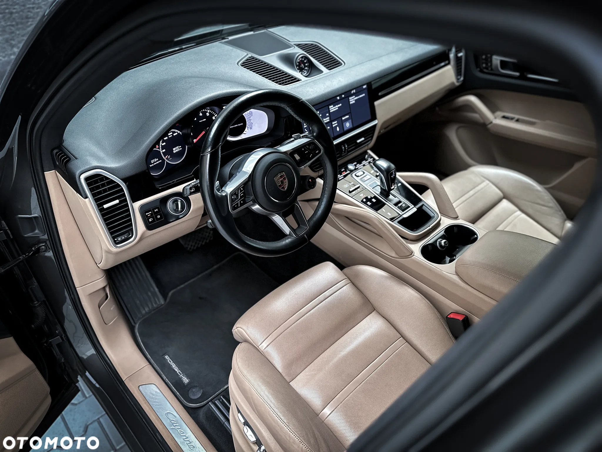 Porsche Cayenne Standard - 19