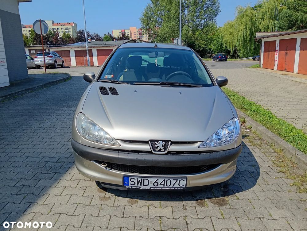 Peugeot 206 1.1 XR - 3