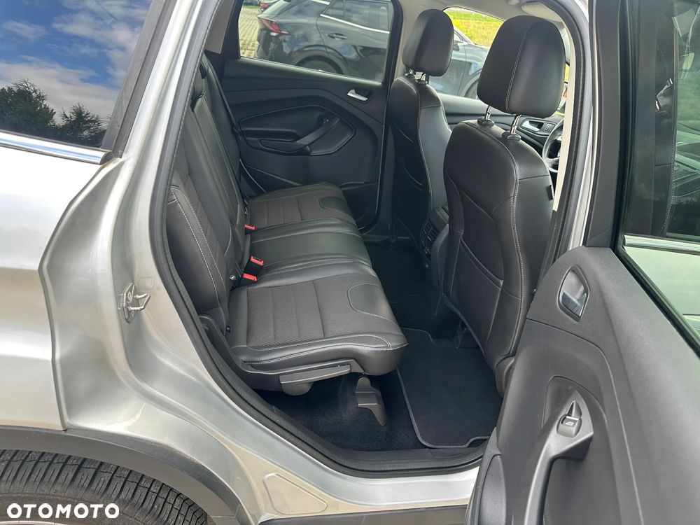 Ford Kuga 2.0 TDCi 2x4 Titanium - 19