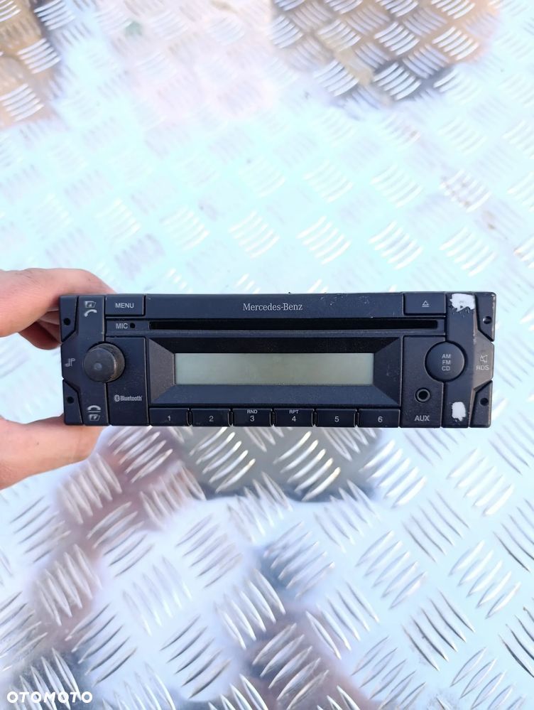 RADIO Mercedes Atego A0004466862 7620000232 - 1
