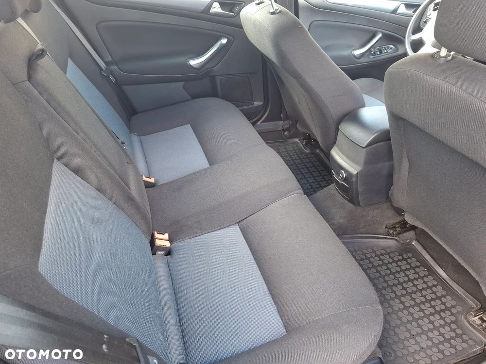 Ford Mondeo 1.6 TDCi Ambiente - 6