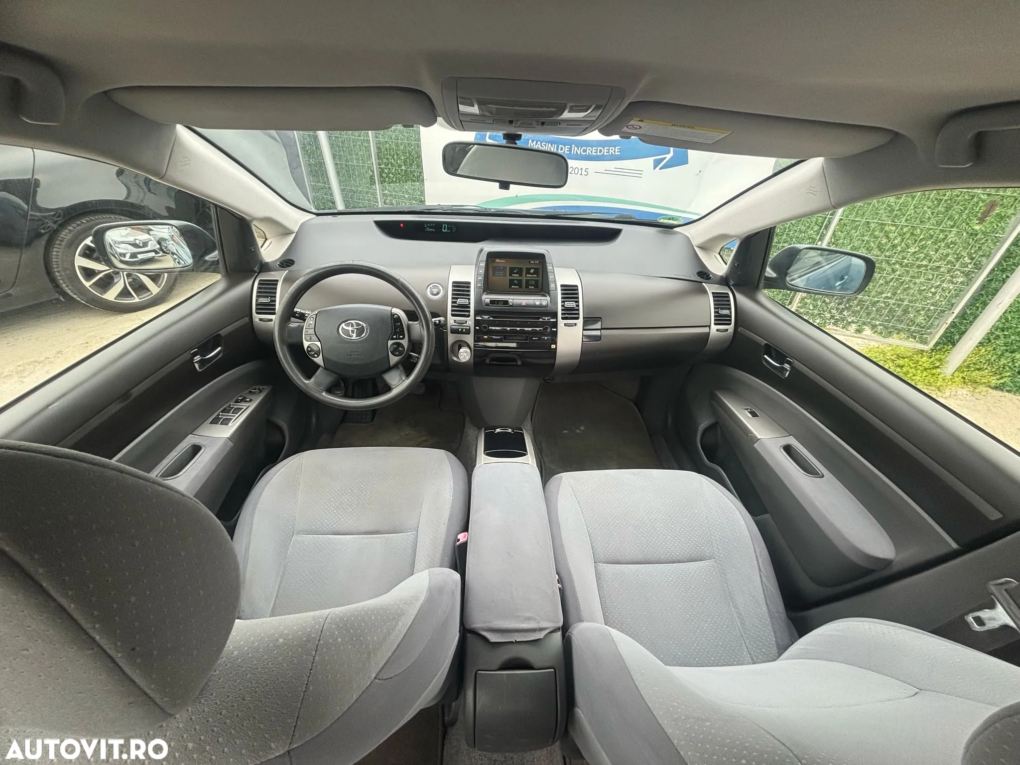 Toyota Prius (Hybrid) Luna - 4
