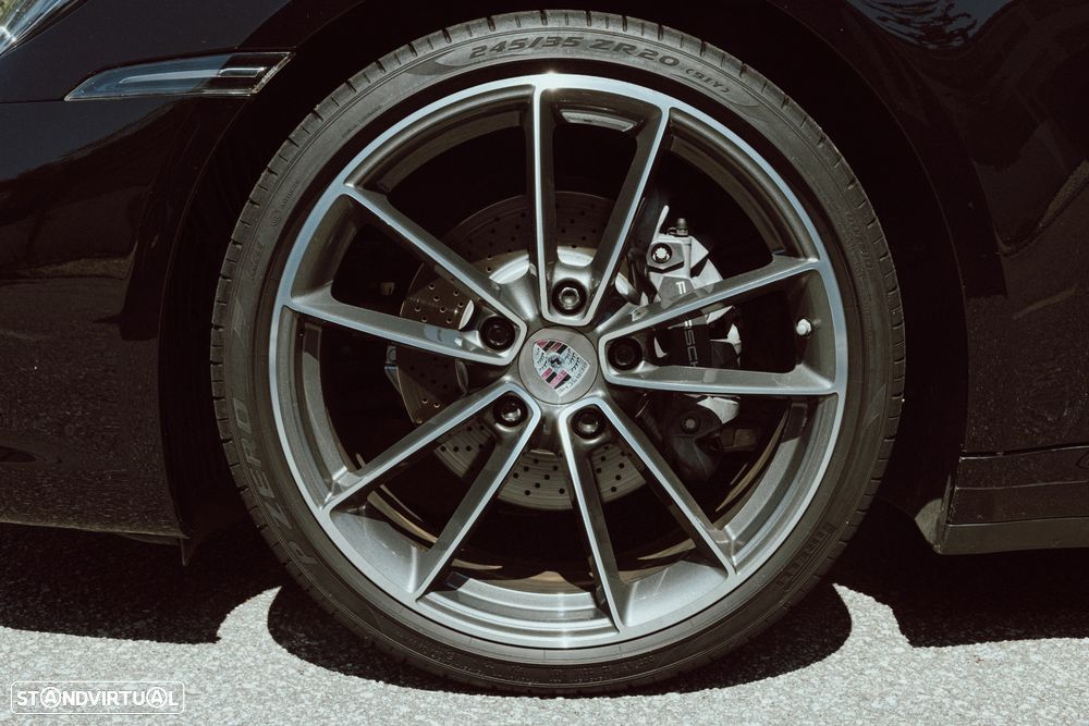 Porsche 911 (992) Carrera 4 PDK - 12