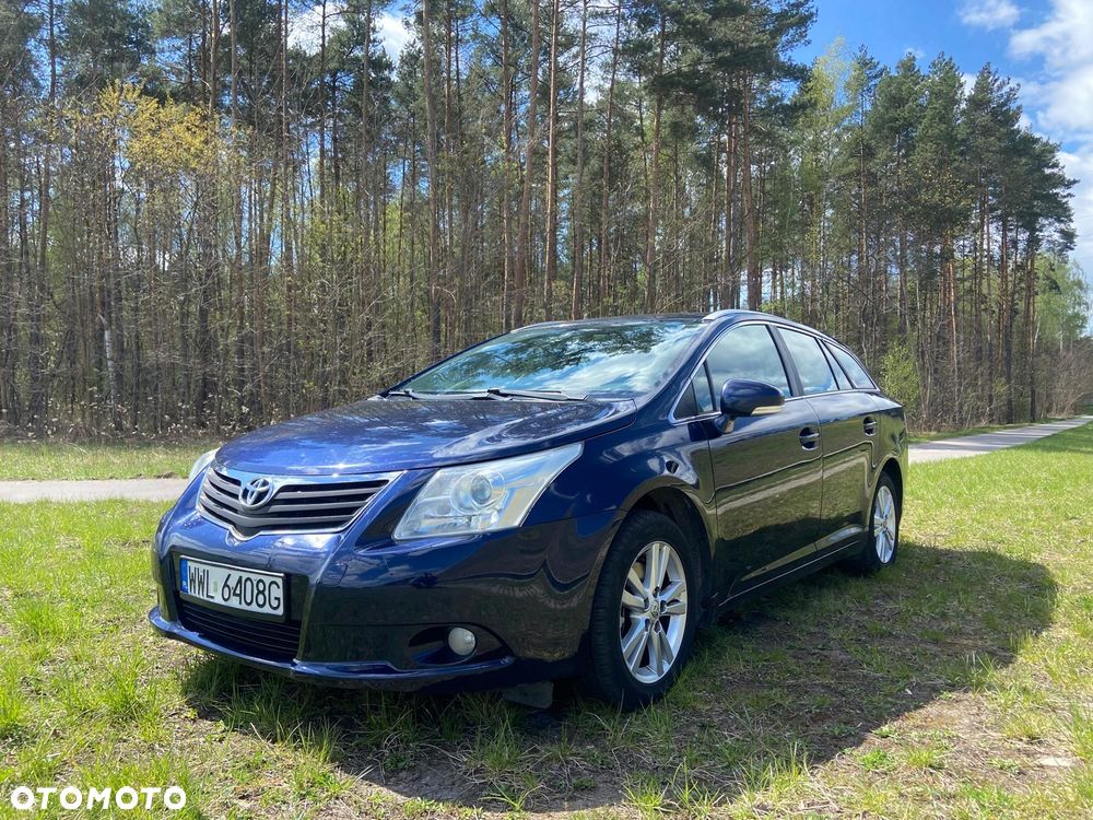 Toyota Avensis 2.0 D-4D Sol - 2