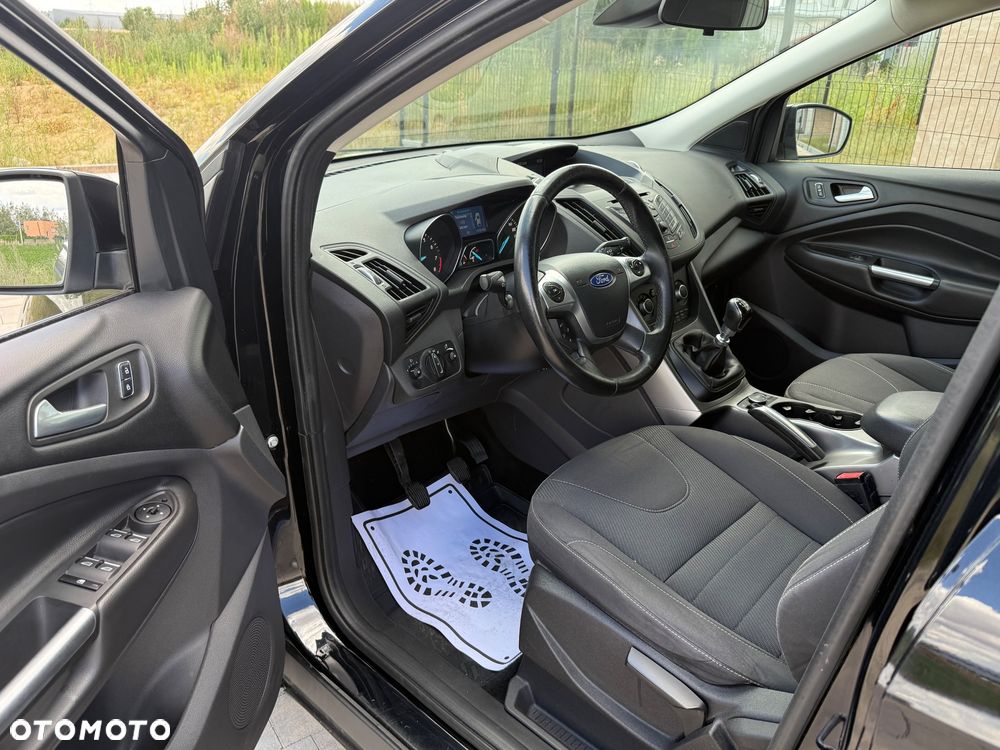 Ford Kuga 1.5 EcoBoost 2x4 Titanium - 8