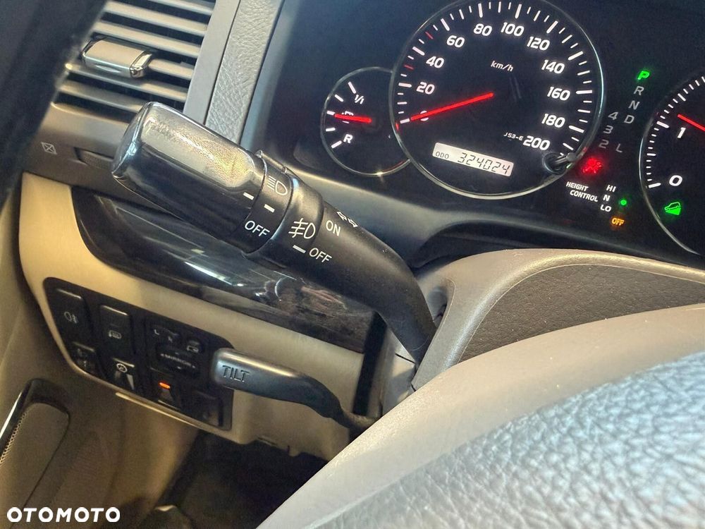 Toyota Land Cruiser - 12