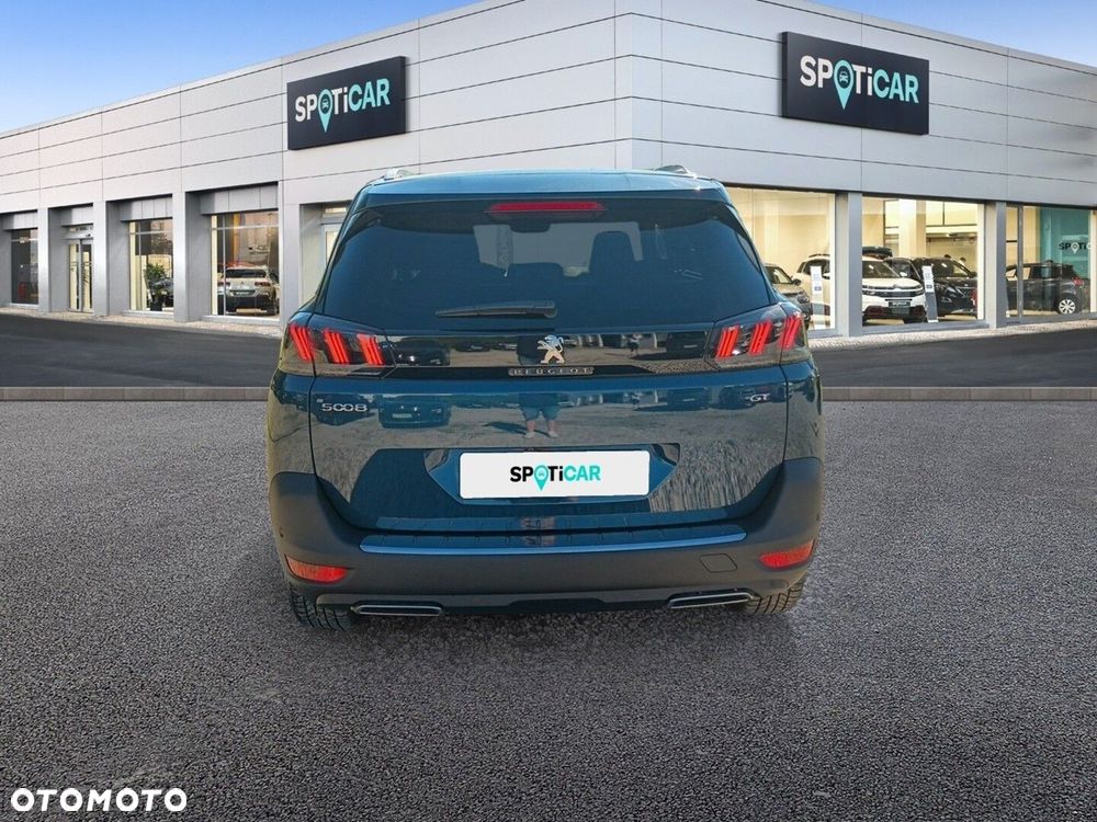 Peugeot 5008 - 5