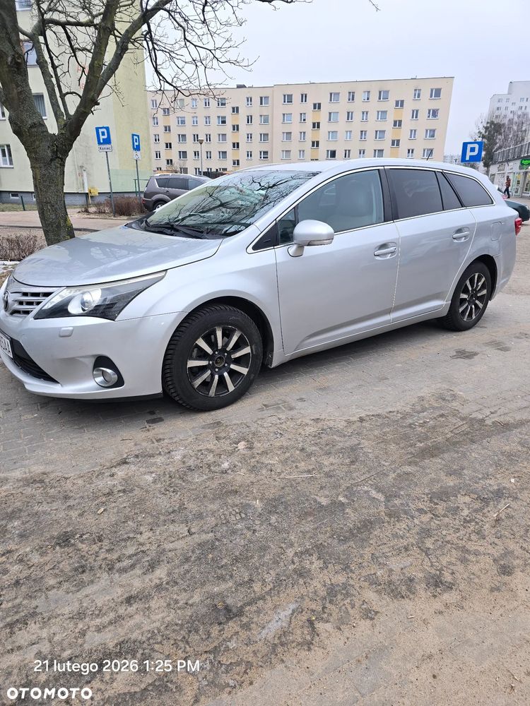 Toyota Avensis 2.0 D-4D Premium - 3