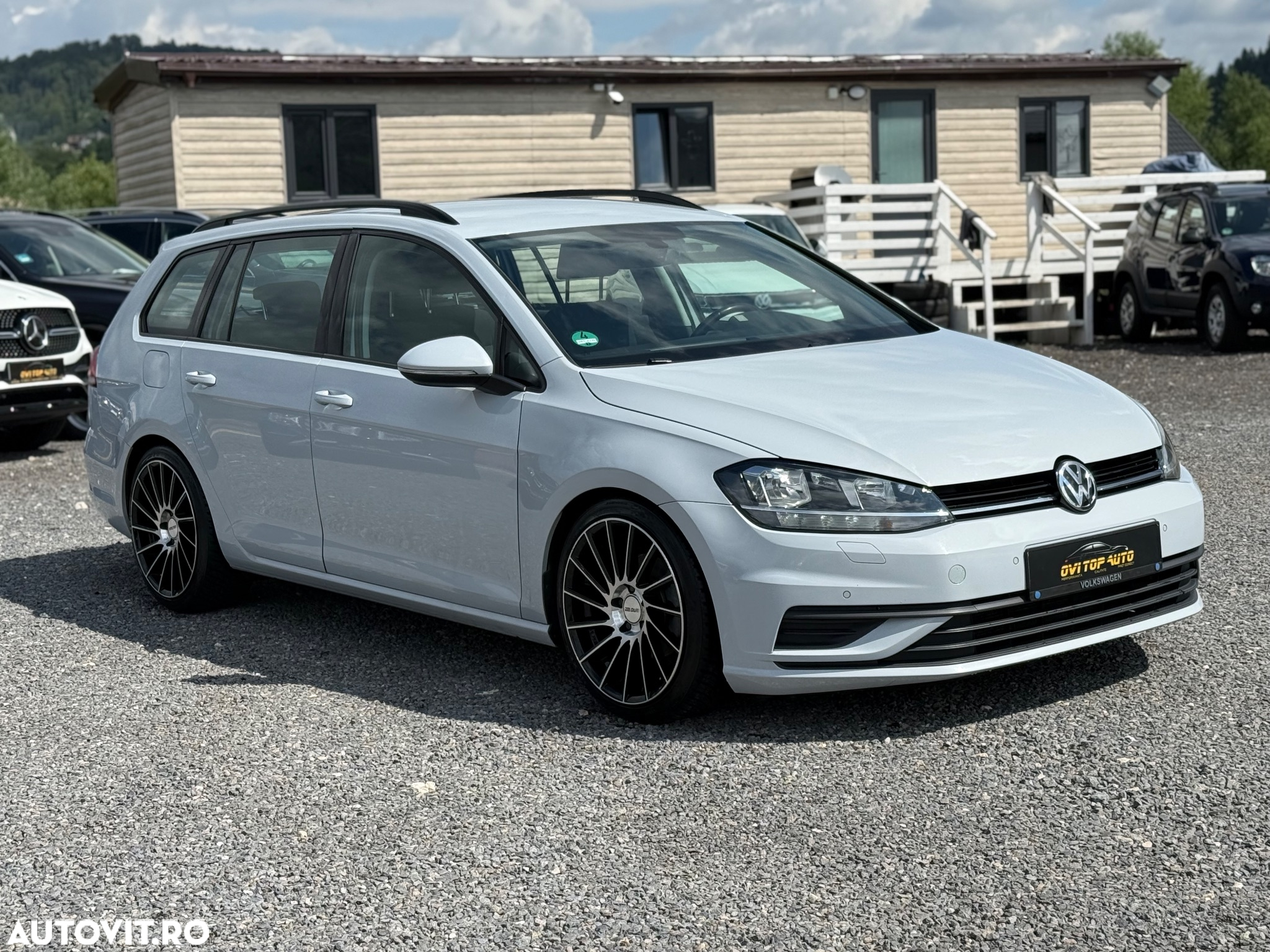 Volkswagen Golf 1.6 TDI (BlueMotion Technology) Trendline - 3
