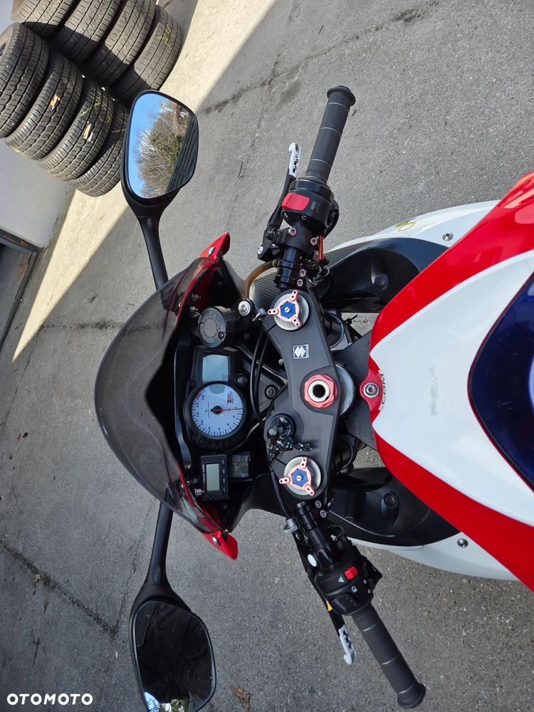 Suzuki GSX-R - 7