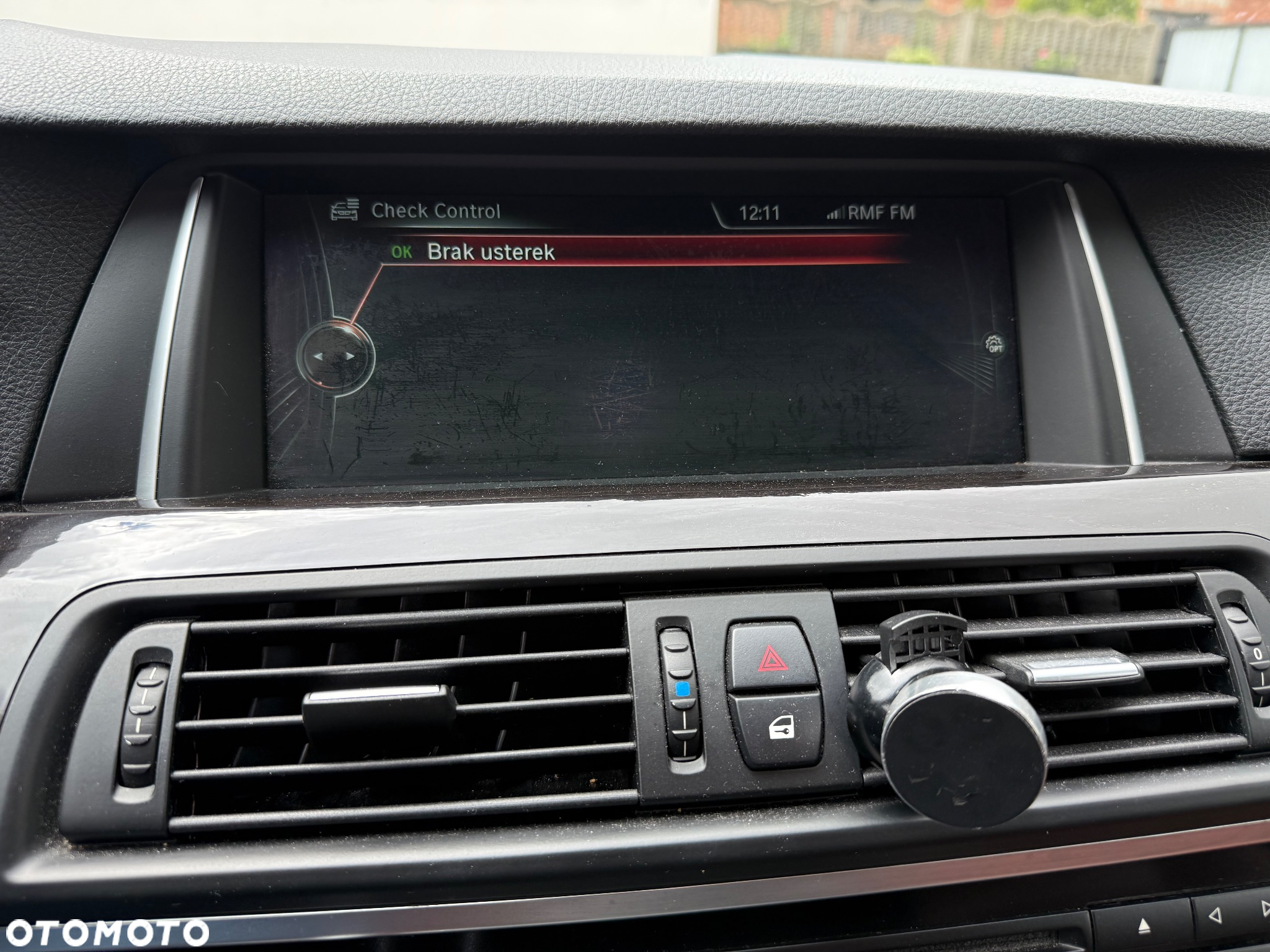 BMW Seria 5 528i xDrive - 15