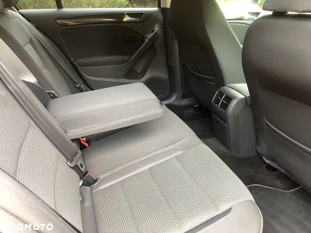 Volkswagen Golf 1.4 TSI United - 31
