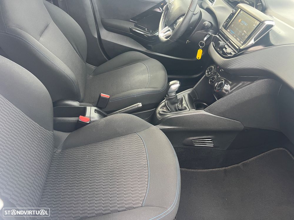 Peugeot 208 1.2 PureTech Style - 11