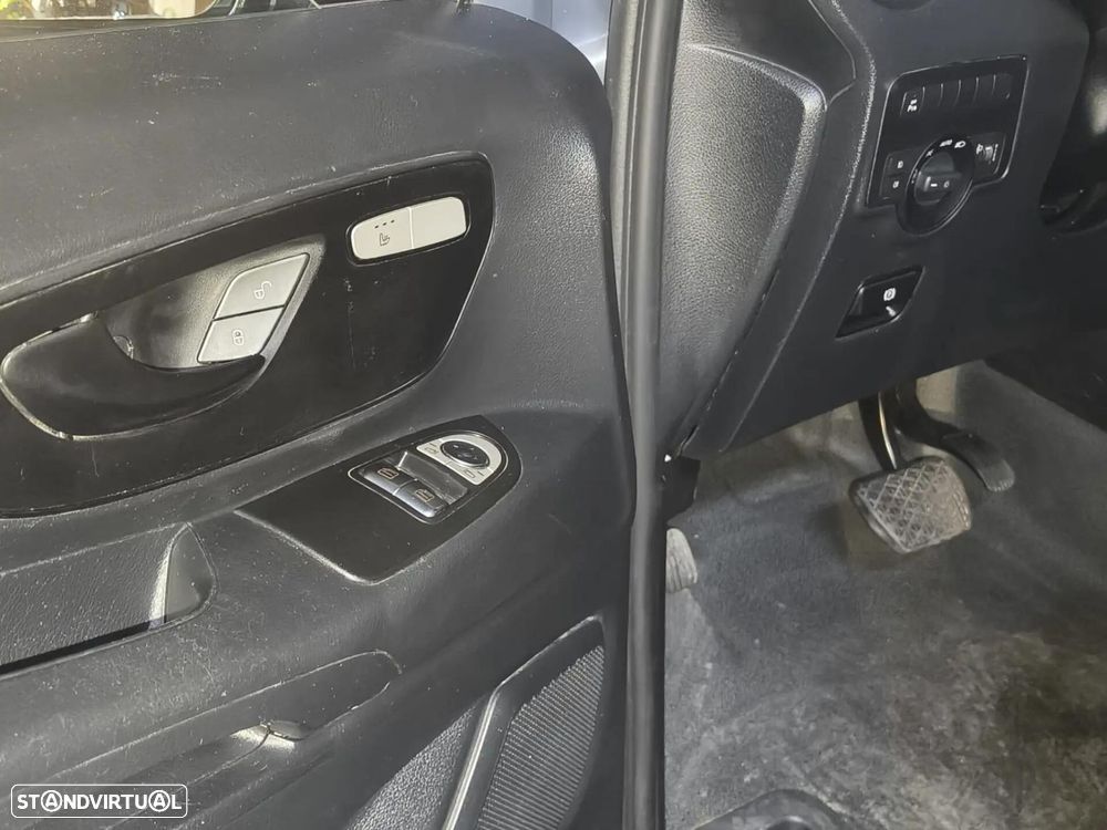 Mercedes-Benz eVito Tourer Extra-Longa PRO - 20