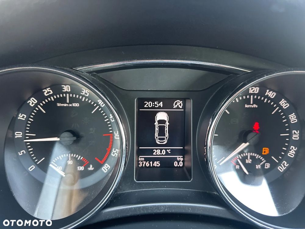 Skoda Superb 2.0 TDI Ambition - 16