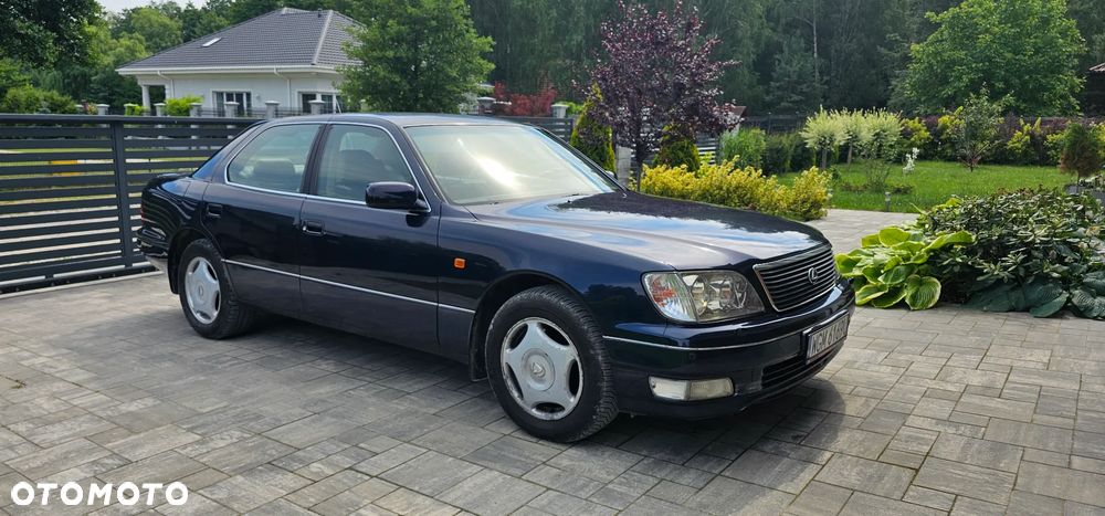 Lexus LS - 13