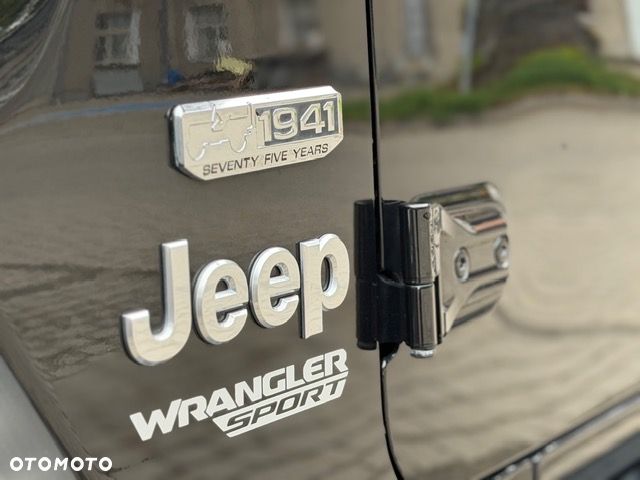 Jeep Wrangler - 3