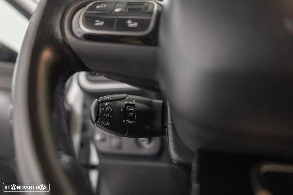 Citroën C3 1.2 PureTech Shine EAT6 - 14