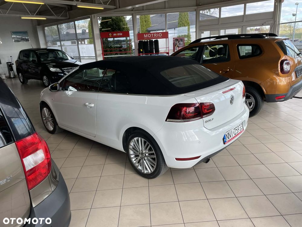 Volkswagen Golf - 6