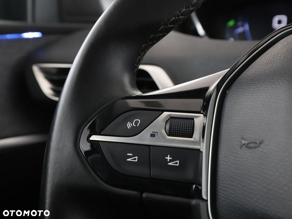 Peugeot 3008 1.2 PureTech Allure - 32