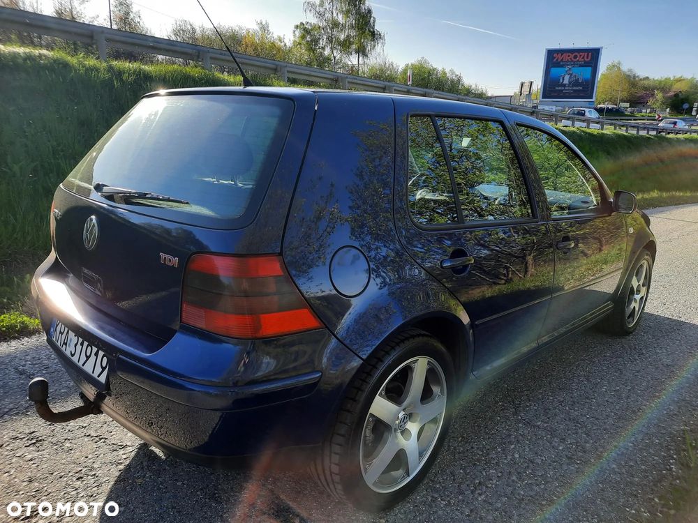 Volkswagen Golf 1.9 TDI Highline - 9