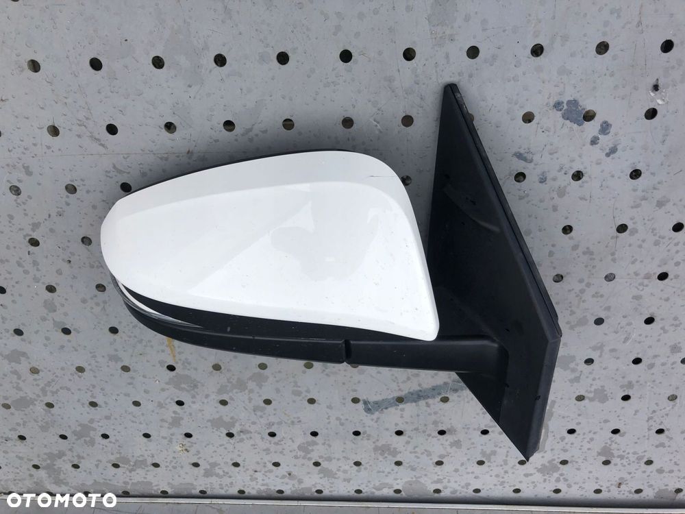 Toyota Rav4 2016 lusterko prawe 9pin