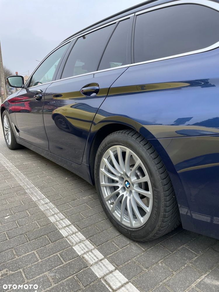 BMW Seria 5 520d xDrive mHEV - 21